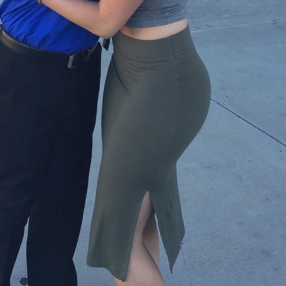 F21 army green bodycon skirt